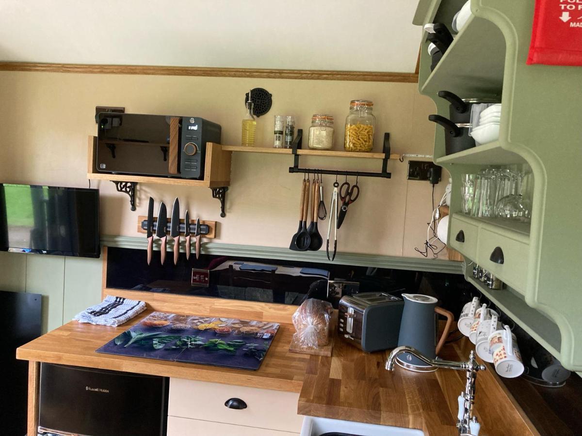 Brook The Shepherd Hut Saltash Exterior foto